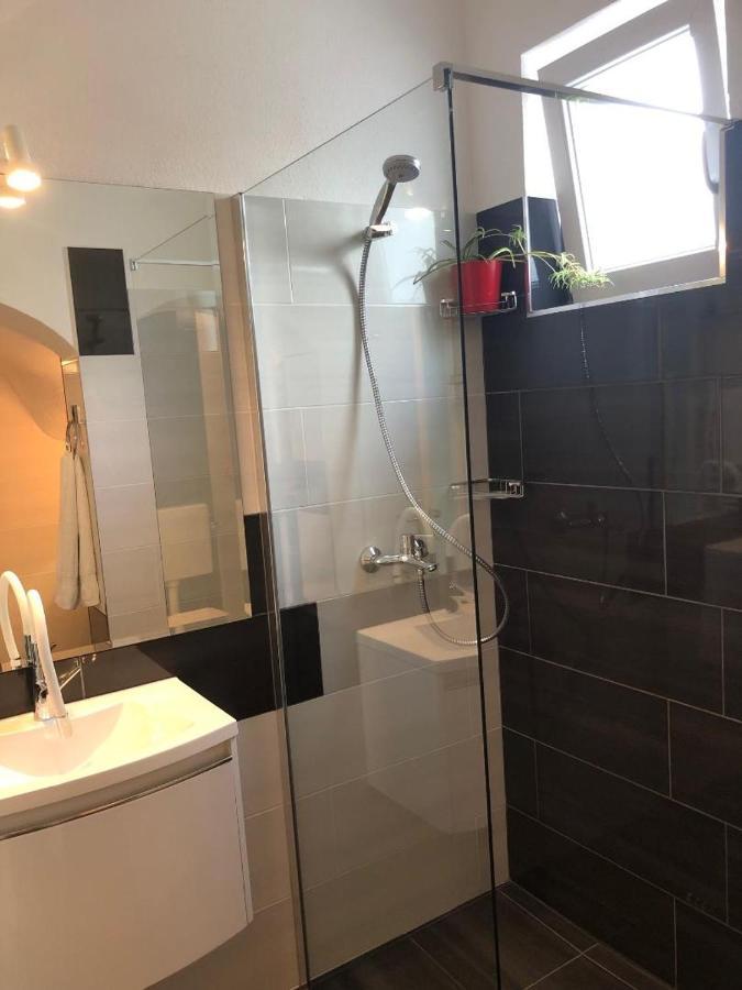 Cozy New Flat For 2 Or 3 Appartement Hvar Town Buitenkant foto