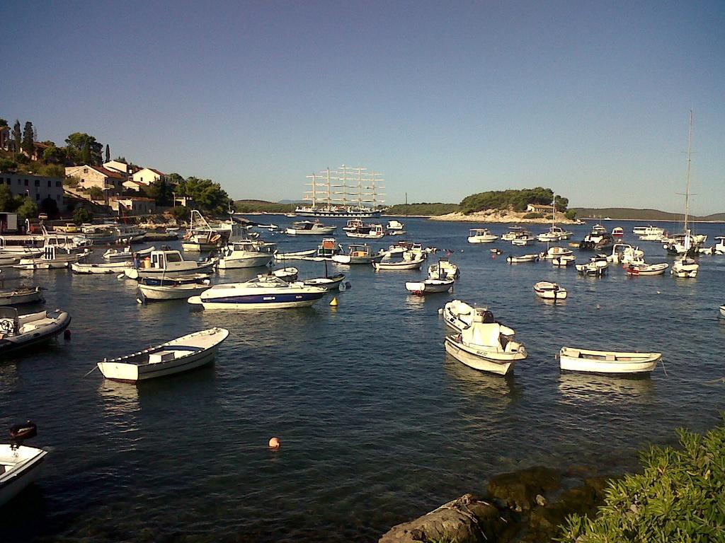 Cozy New Flat For 2 Or 3 Appartement Hvar Town Buitenkant foto