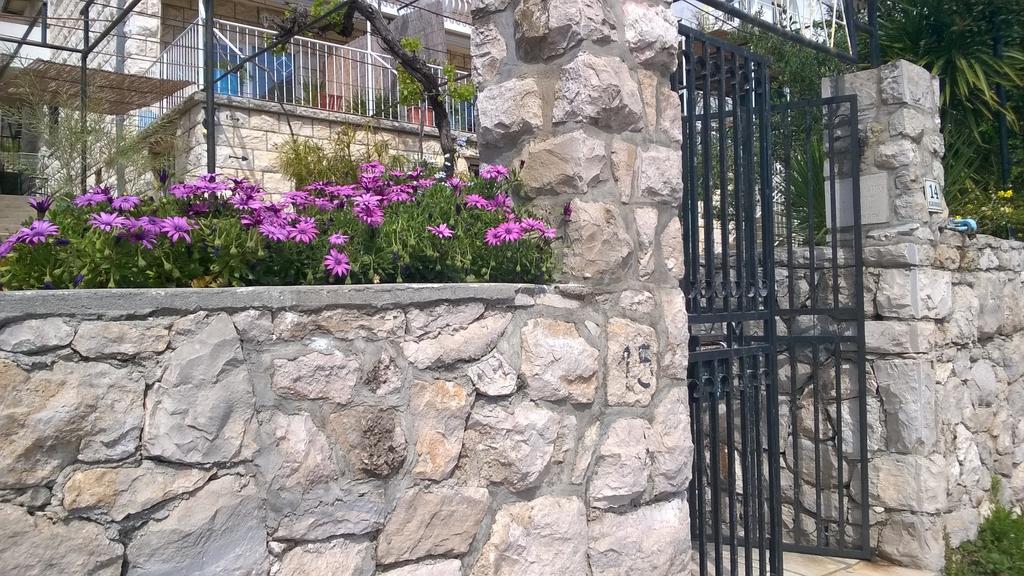 Cozy New Flat For 2 Or 3 Appartement Hvar Town Buitenkant foto