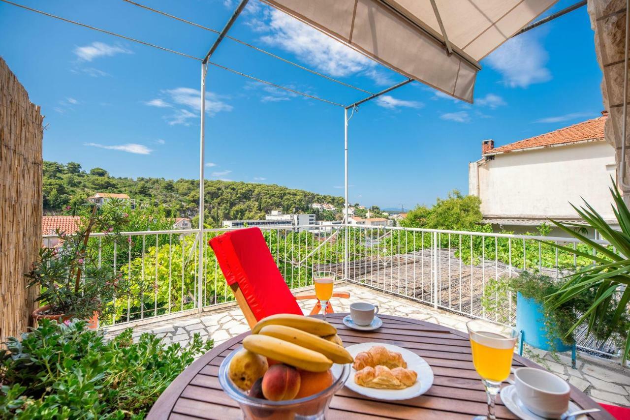 Cozy New Flat For 2 Or 3 Appartement Hvar Town Buitenkant foto